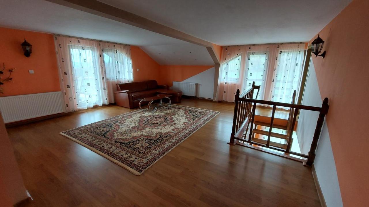Vila Coman Întorsura Buzăului Exterior foto